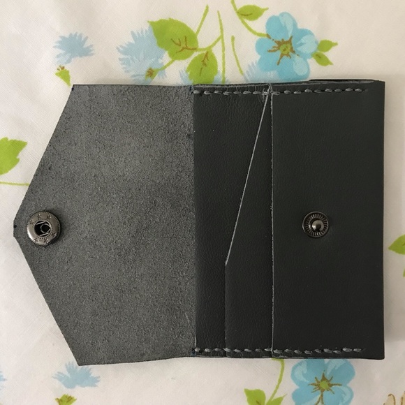 Handmade Genuine Leather Wallet - Picture 3 of 5